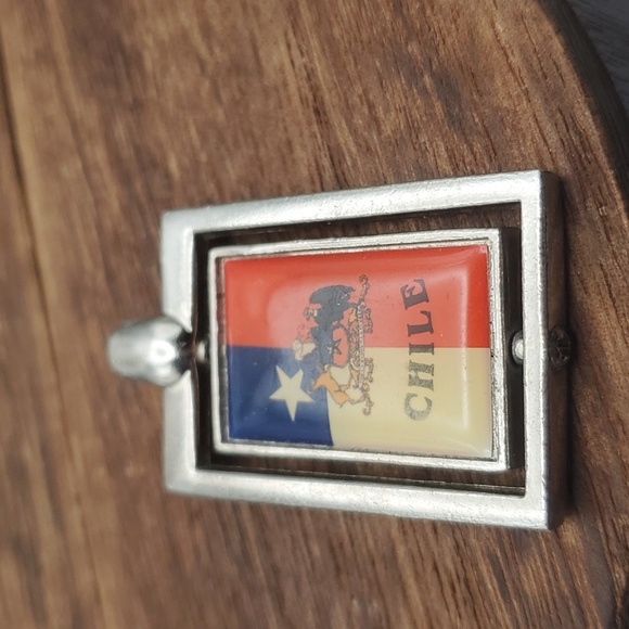 Chile authentic twirl necklace‎ pendant - Picture 2 of 2